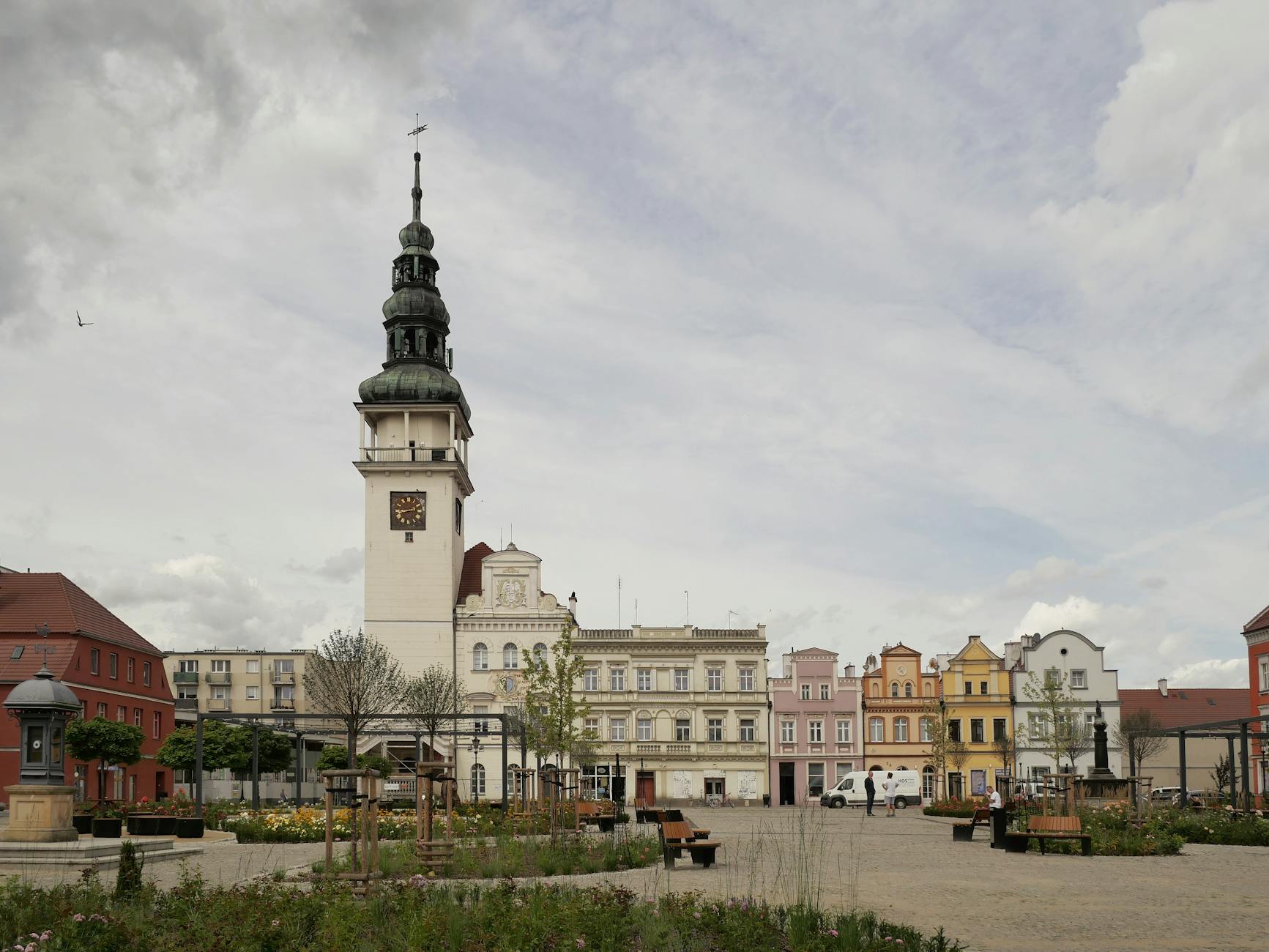 Ilustracja symbolizująca różnorodność wydarzeń w Wodzisławiu Śląskim: sport, rodzina, bezpieczeństwo drogowe.