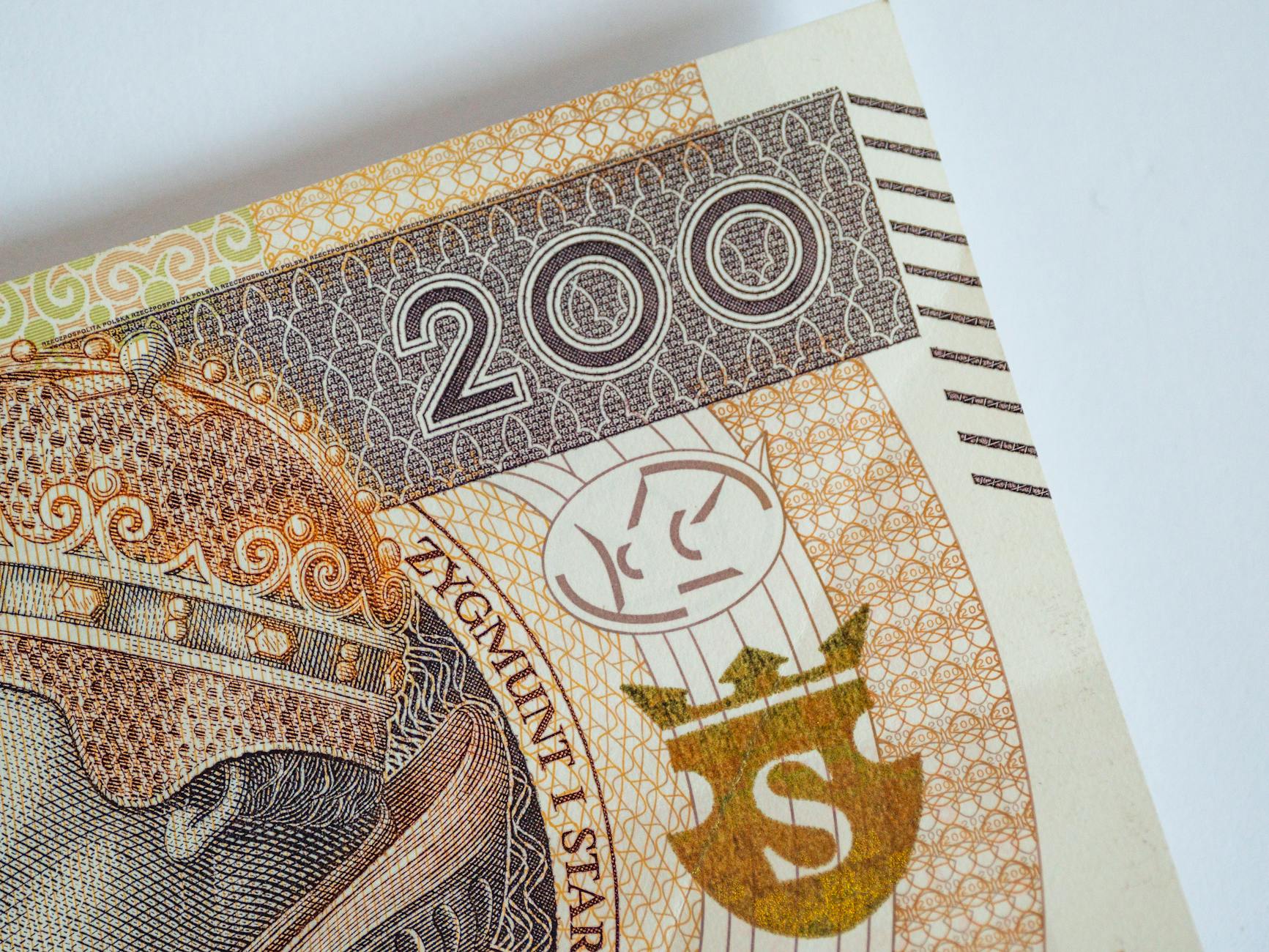 Znak zapytania nad panoramą Wodzisławia Śląskiego, symbolizujący zagadkę "Łobuza" i "Dobrej Siostry"